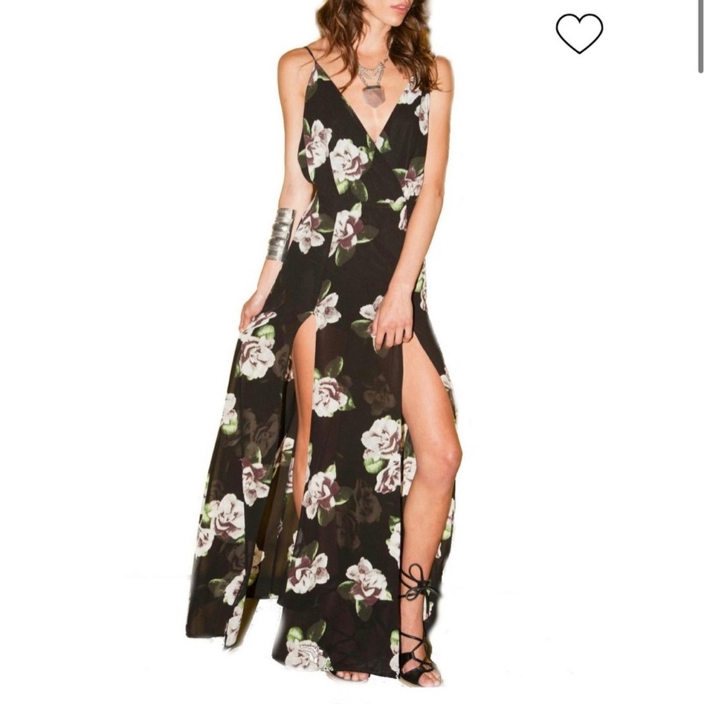Cotton Candy LA | Black maxi dress with white flowers | Size M